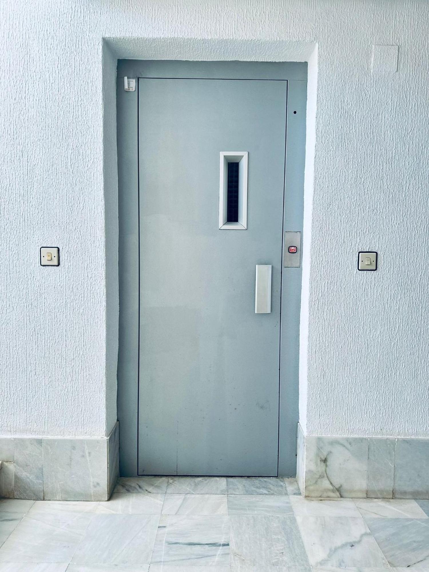 Studio Apartment Santana Habaneras - 05 At Beach With Garage, Pool And Lift 托雷维耶哈 外观 照片